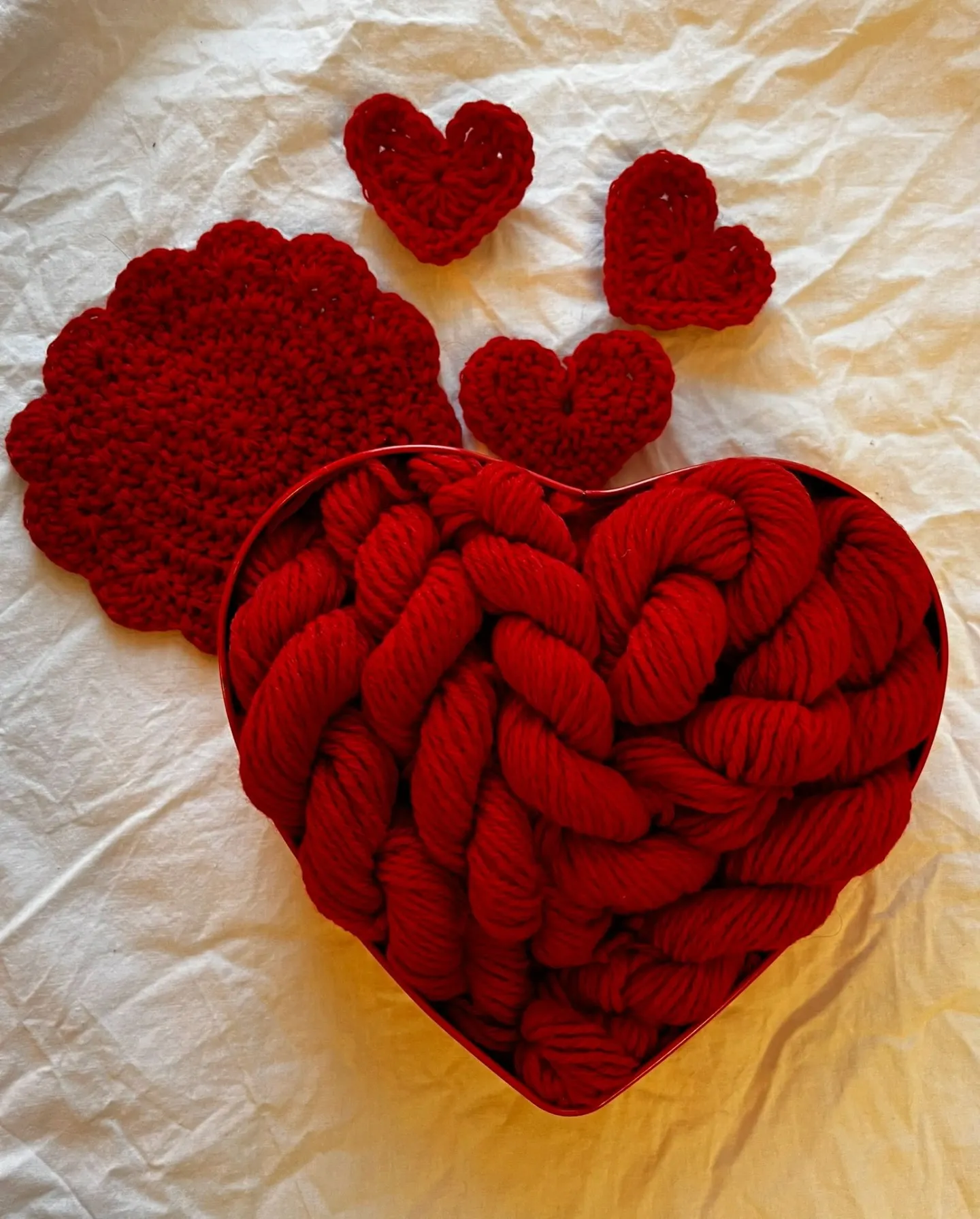 yarnlet - valentine single colour bundle